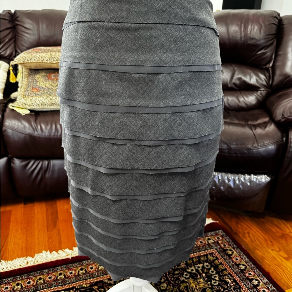 White House Black Market Gray Blazer and Skirt Set size 4 - Picture 5 of 6